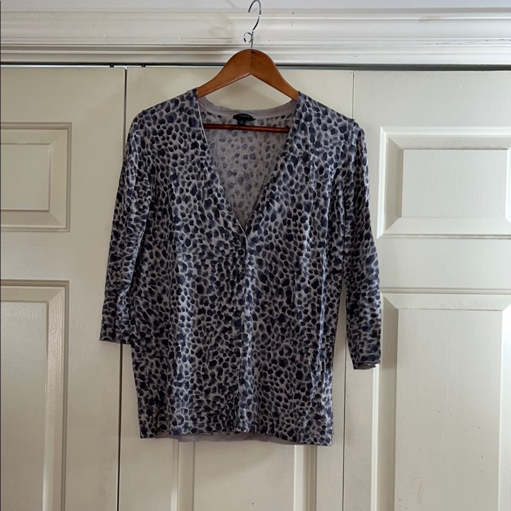 Ann Taylor Animal Print 3/4 Sleeve V-Neck lightweight silk and cotton cardigan
